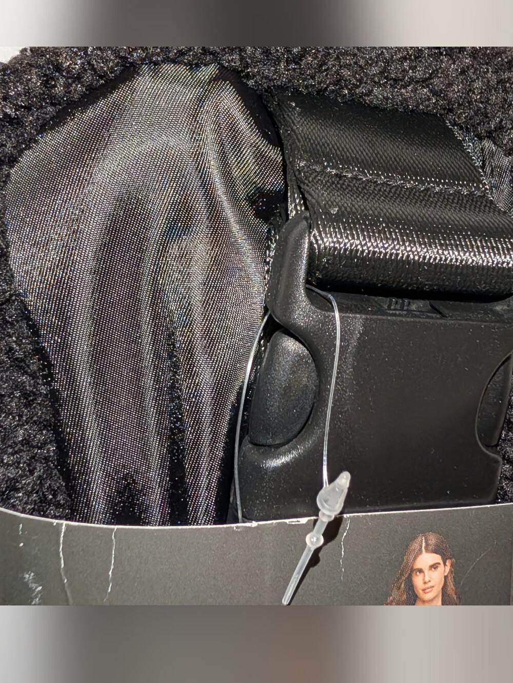 GAP Sherpa Belt Bag Black NIP - Picture 5 of 8